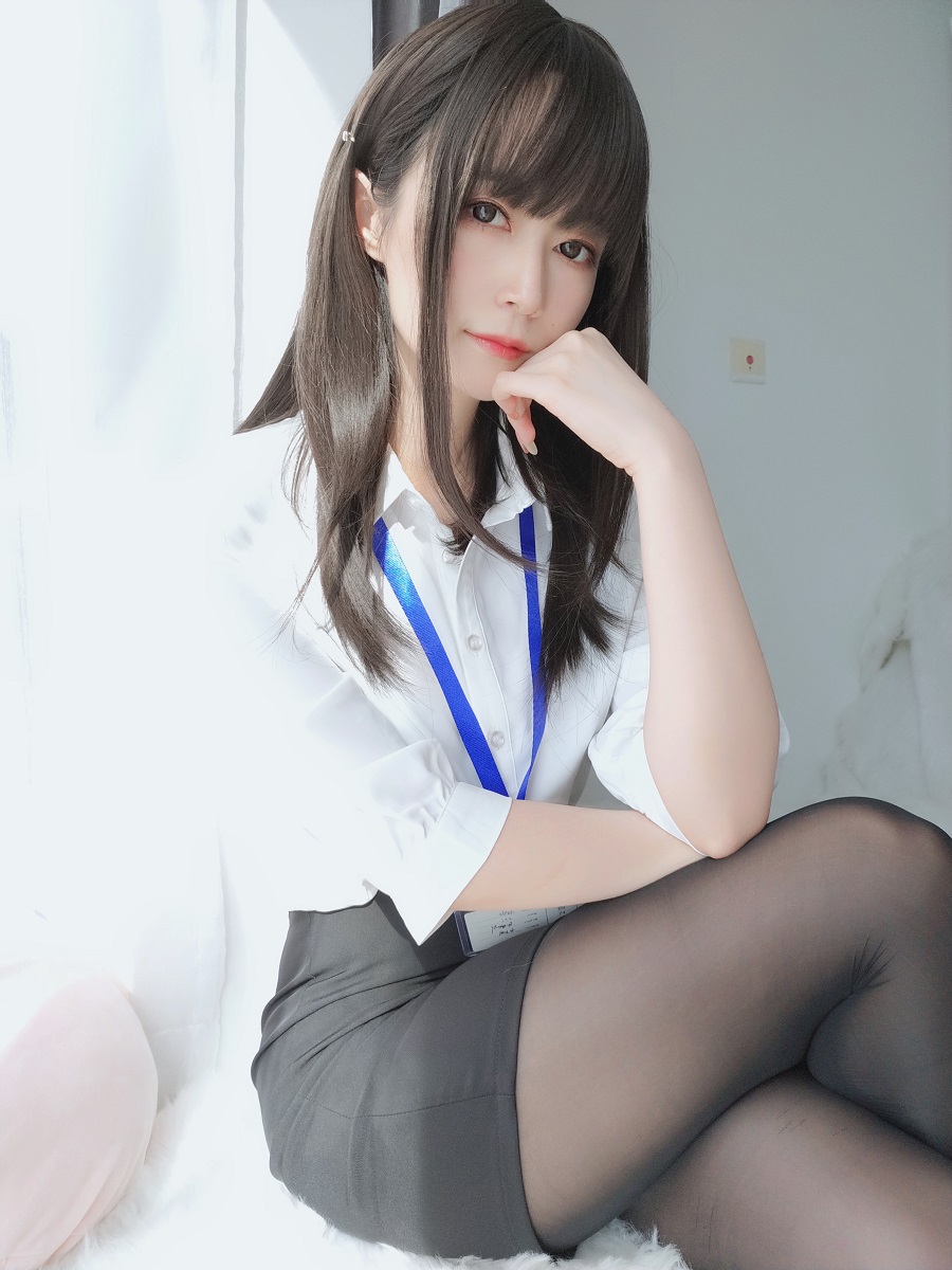 白银81-自摄Vol.43-制服[125P+8V] 小姐姐 预览1图