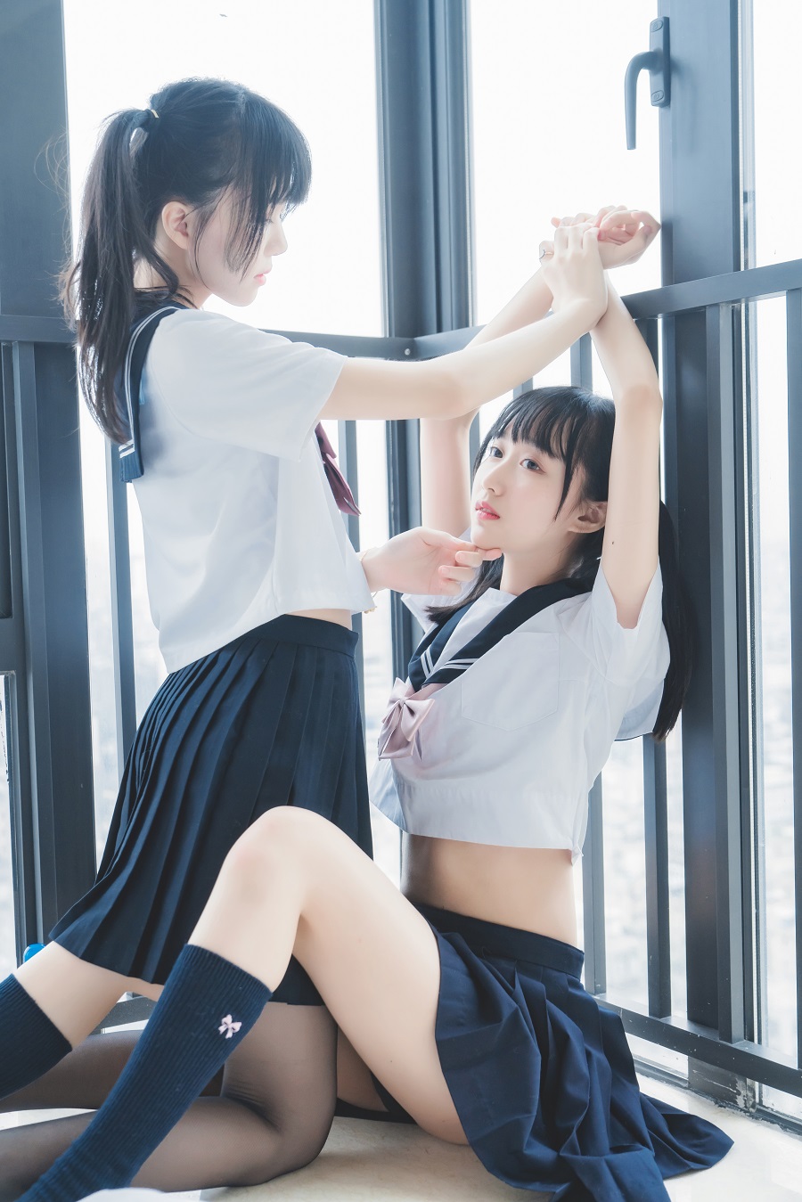 木棉棉&桜桃喵-她(SHE)-她-制服双子[37P] 小姐姐 预览3图