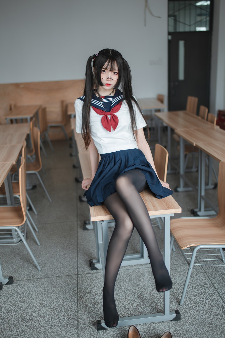 五更百鬼-JK制服[43P] 小姐姐 预览1图