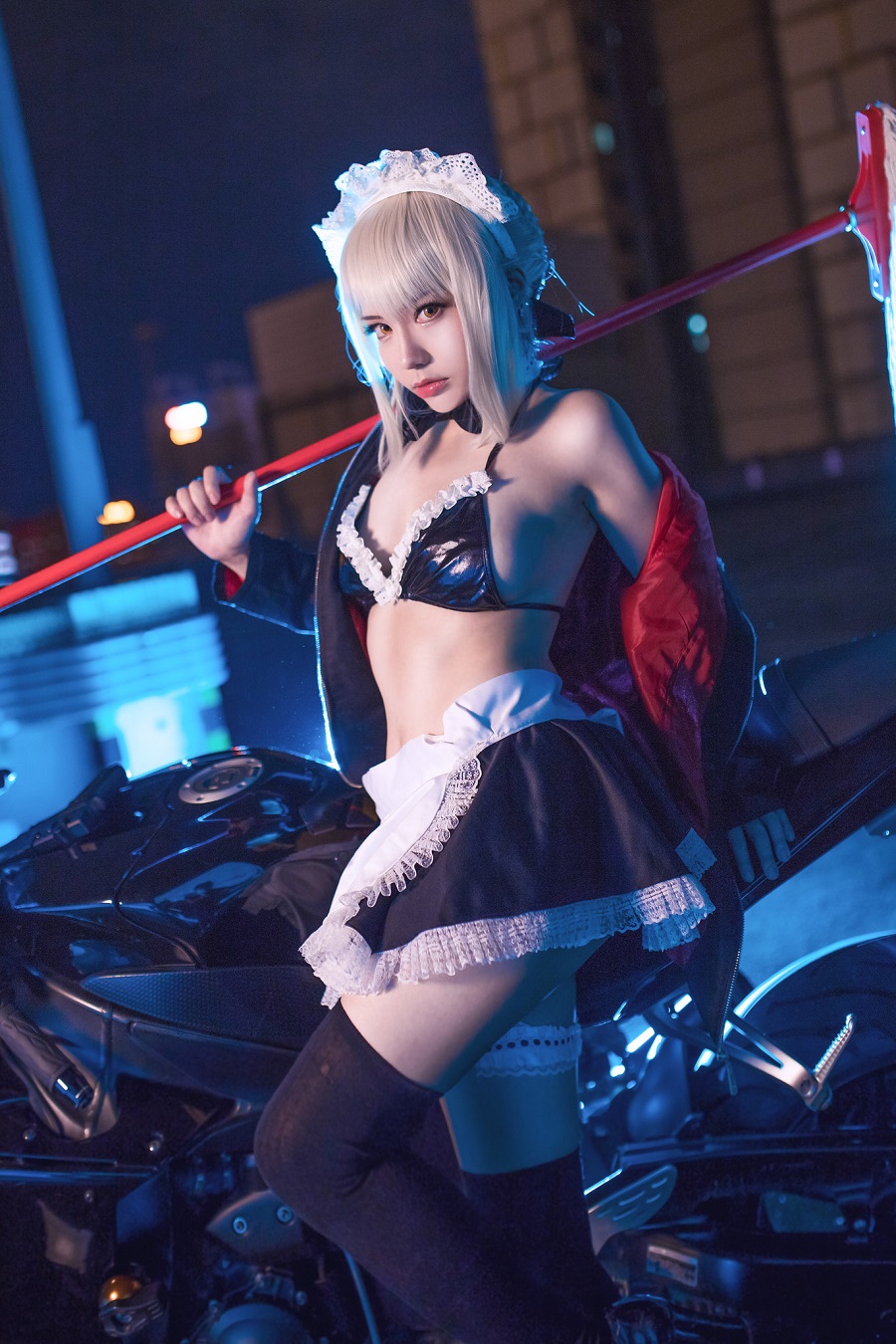 叫我千寻大人-rtoria Pendragon Alter(Rider)[9P] 小姐姐 预览1图