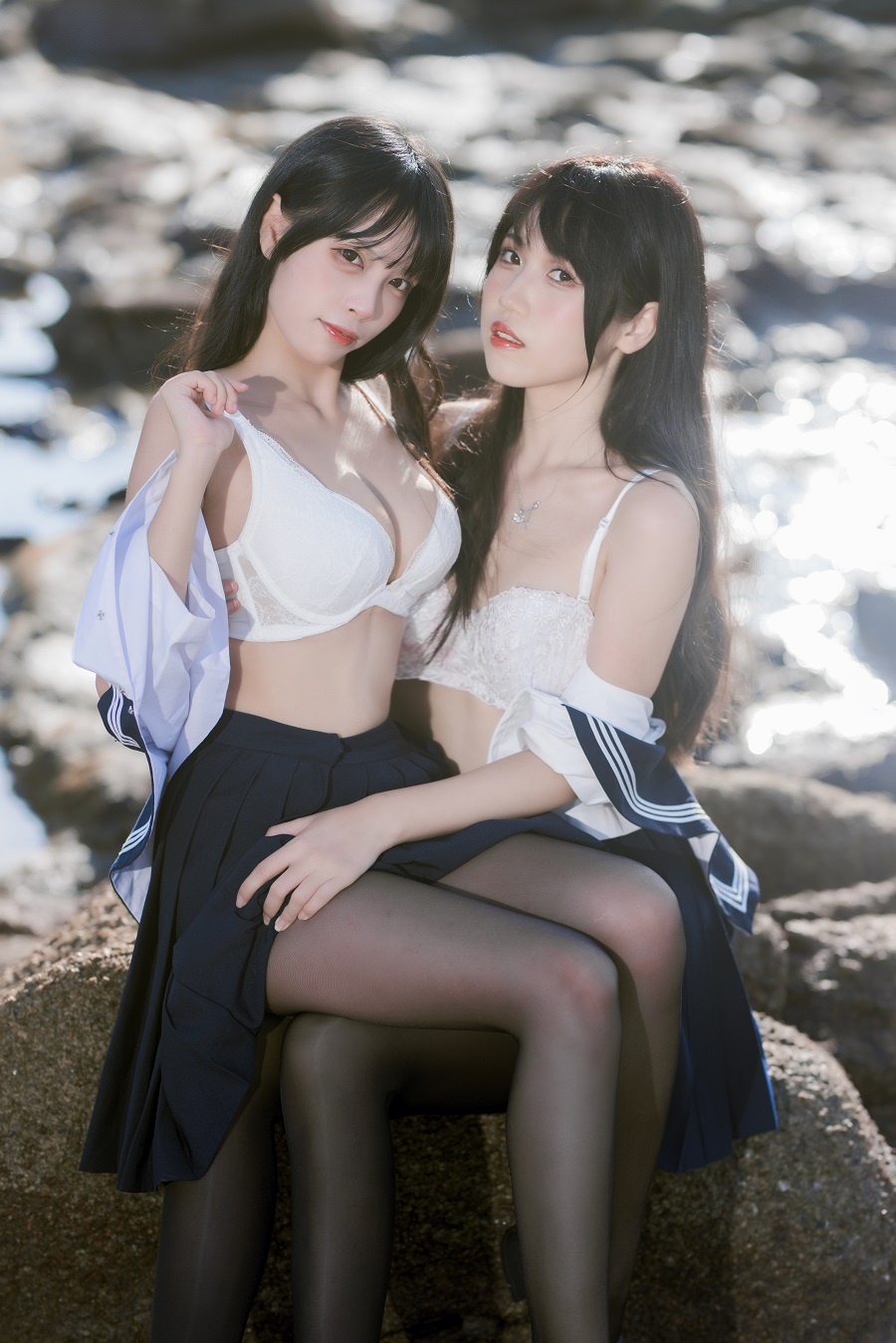 不呆猫&三無人型-水手服百合黑丝[51P+1V] 小姐姐 预览2图