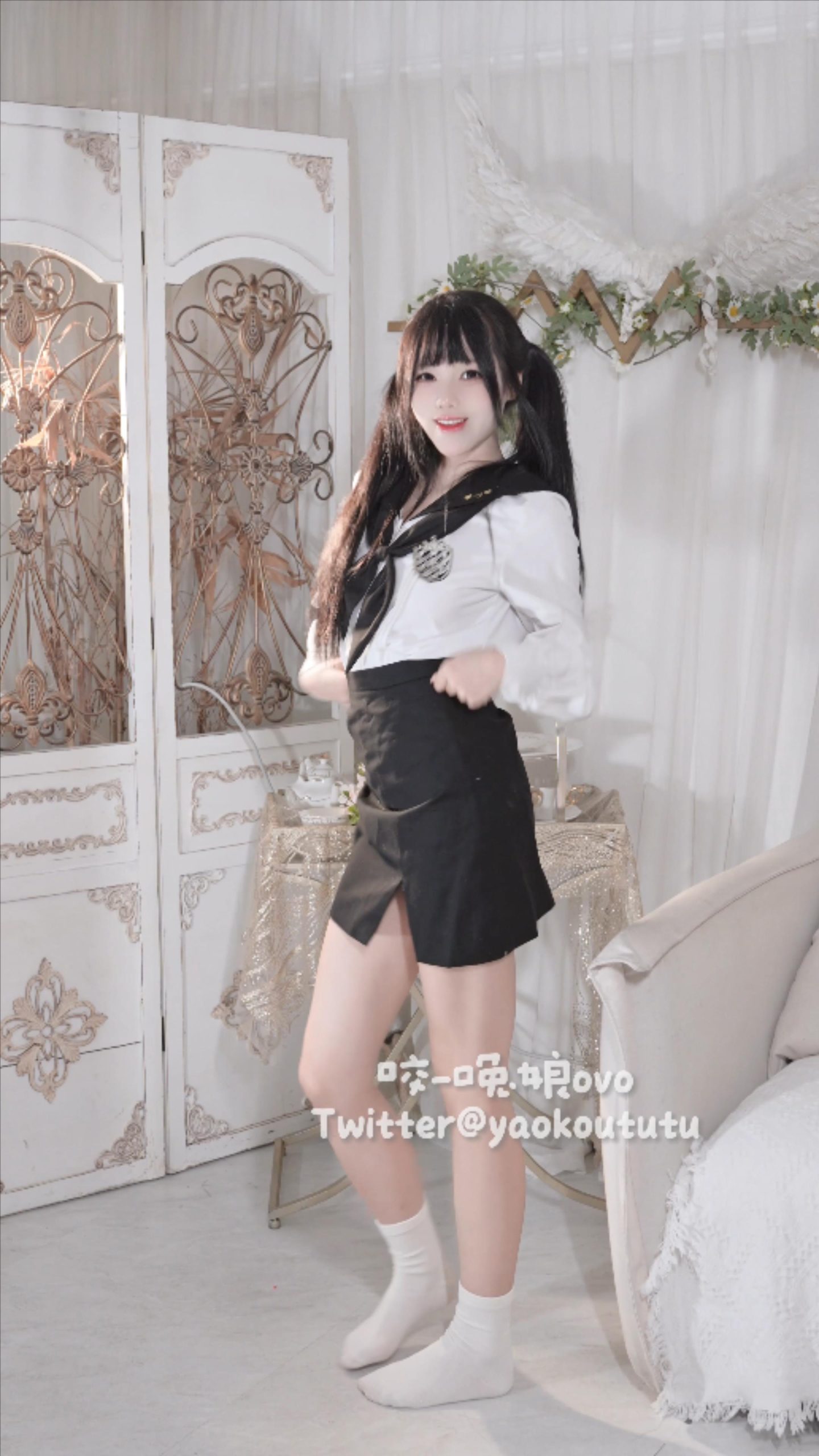 咬一口兔娘-T3专属舞蹈-Excuse me[1V] 小姐姐 预览2图